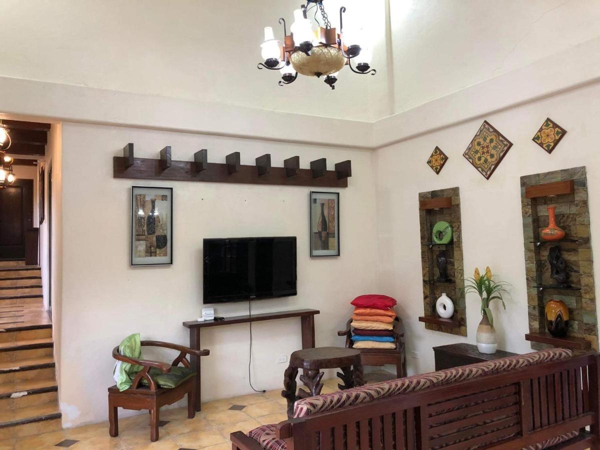 Tagaytay Bnr Guesthouse 4Br With Balcony 12-14 Guest Tagaytay City Exteriér fotografie